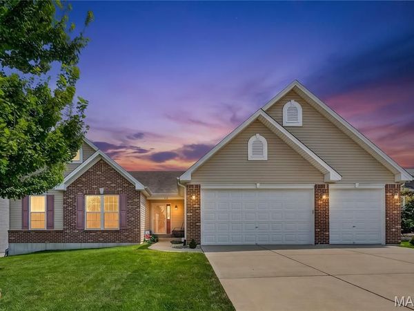 132 Riverdale Woods Circle, O'Fallon, MO 63366