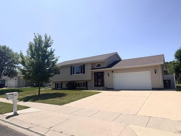 214 Athens Avenue, Marshall, MN 56258