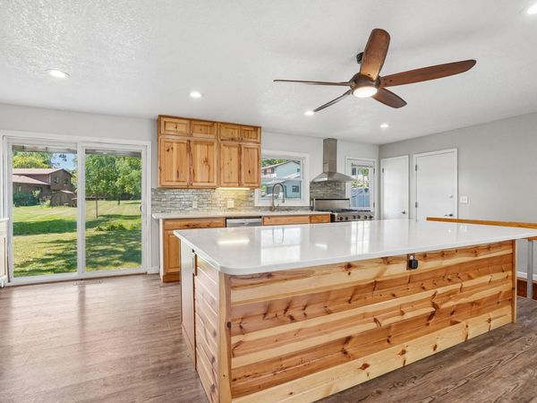15204 Lead Street, Burnsville, MN 55306
