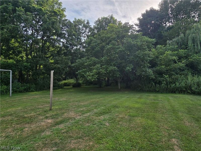 429 S Amboy Road, Conneaut, OH 44030 Photo 4