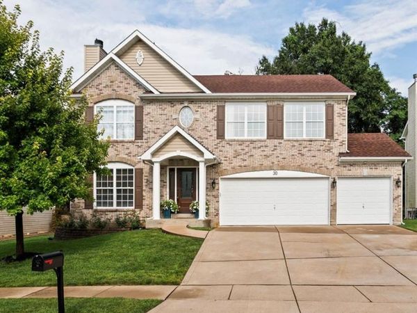 30 Heritage Pointe Circle, Unincorporated, MO 63026