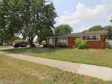 5190 Westlake Street, Dearborn Heights, Mi 48125