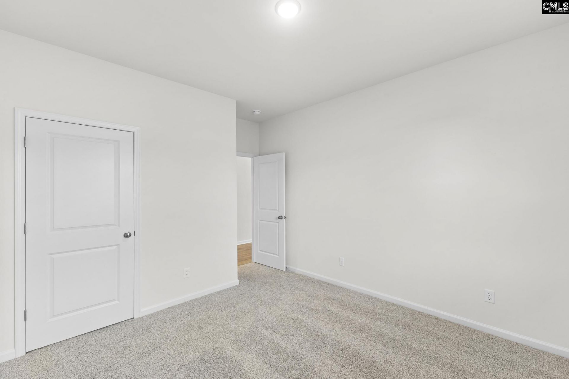5290 Tullamore Drive  Photo 16