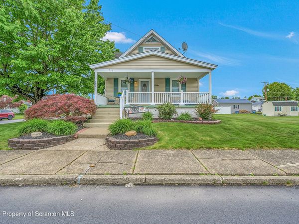 510 Roth Street, Moosic, PA 18507