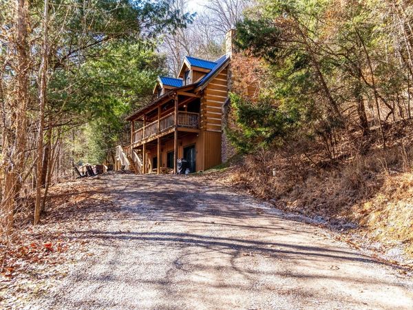 18591 Hockman Road , Rockbridge, OH 43149