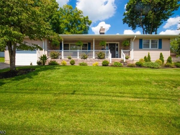 4 Birch Dr, Newton, NJ 07860