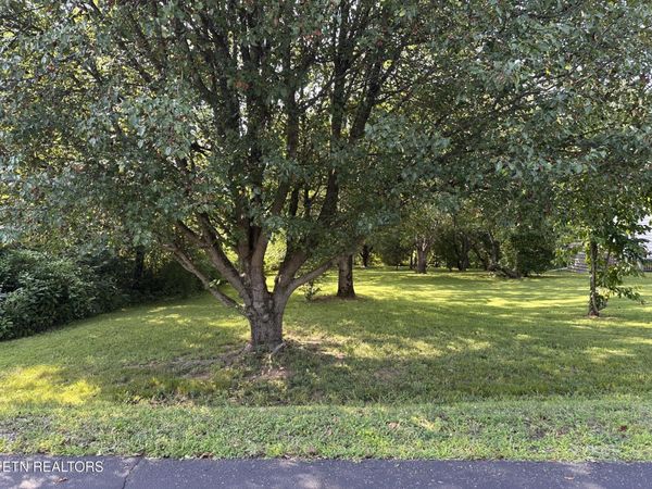 135 Ogana Way, Loudon, TN 37774