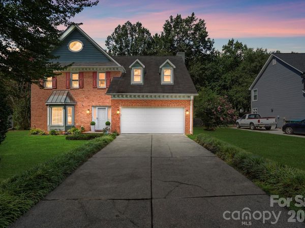 13315 Kintyre Court, Matthews, NC 28105