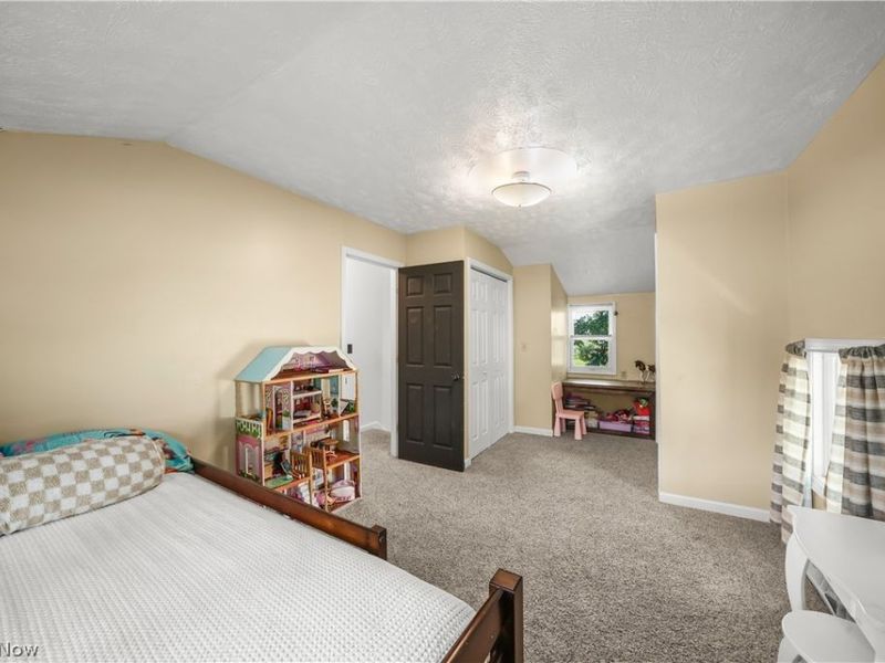 592 Braceville Robinson Road NW, Newton Falls, OH 44444 Photo 15