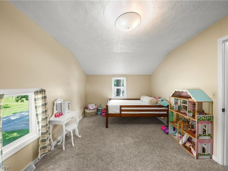 592 Braceville Robinson Road NW, Newton Falls, OH 44444 Photo 16