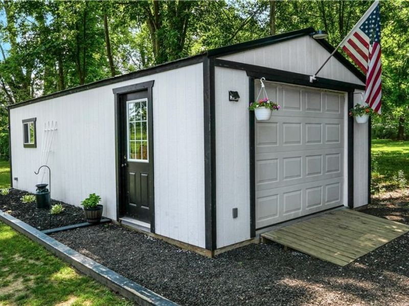 592 Braceville Robinson Road NW, Newton Falls, OH 44444 Photo 29