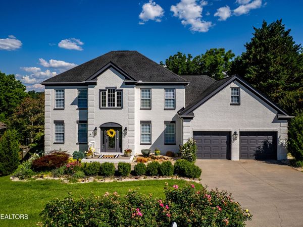 12612 Broken Saddle Rd, Farragut, TN 37934