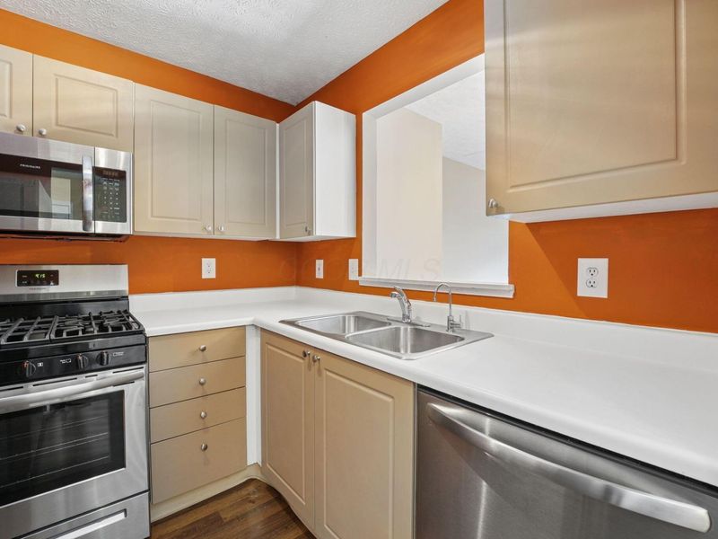 202 Hawkins Lane, Unit 90E, Blacklick, OH 43004 Photo 3