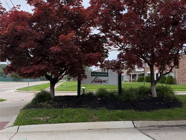 38129 Jamestown Drive, Sterling Heights, Mi 48312