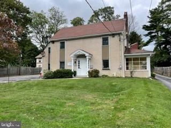 28 GARRETT AVENUE , Unit 200, BRYN MAWR, PA 19010
