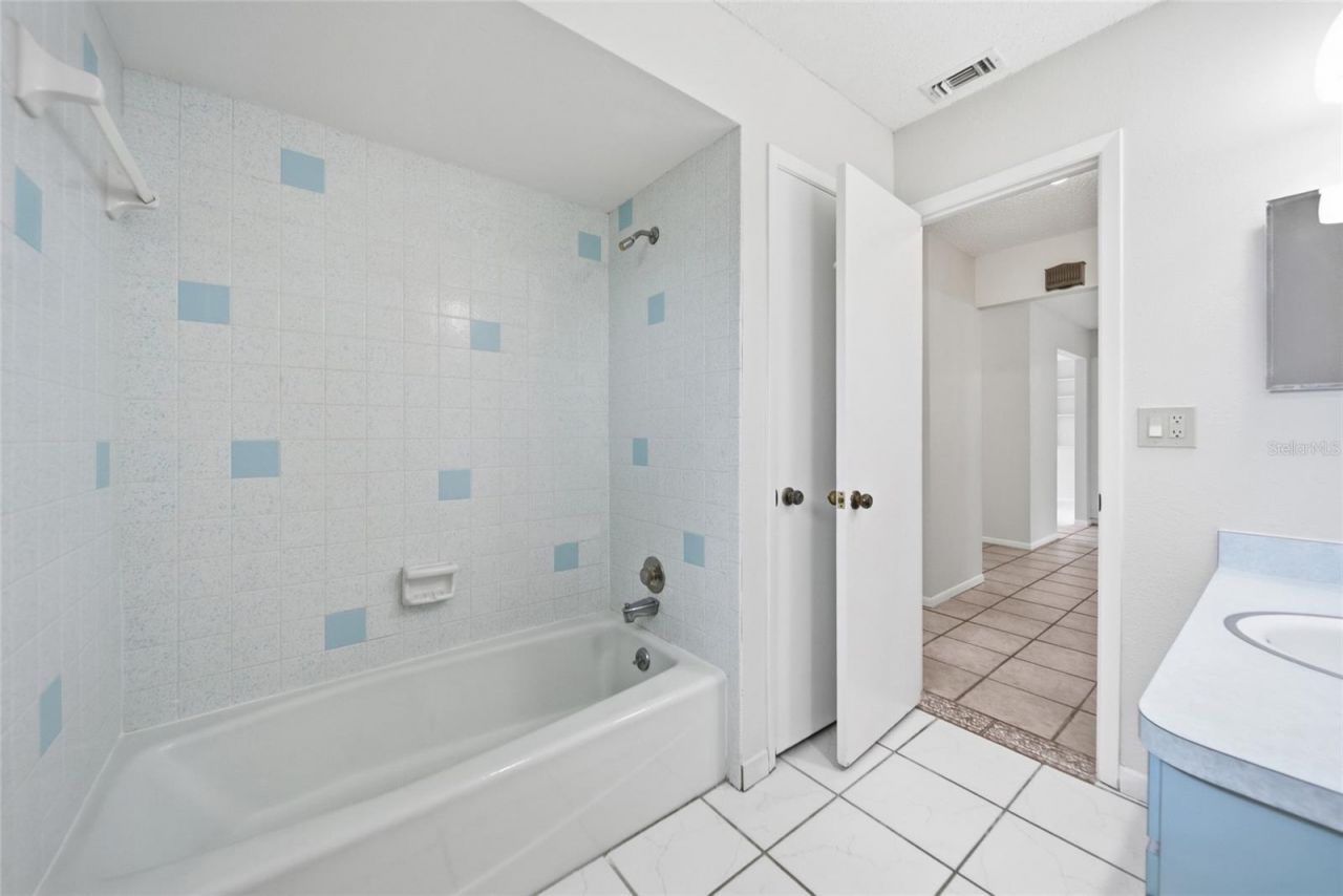 5608 4th Avenue Nw, Bradenton, FL 34209 Photo