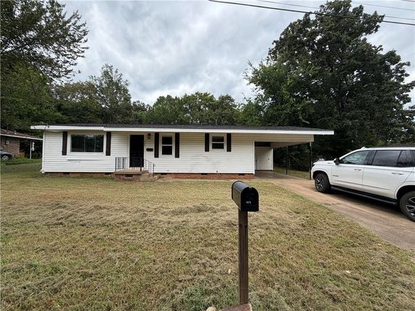 909 RIDDELL Street , Clarksville, AR 72830