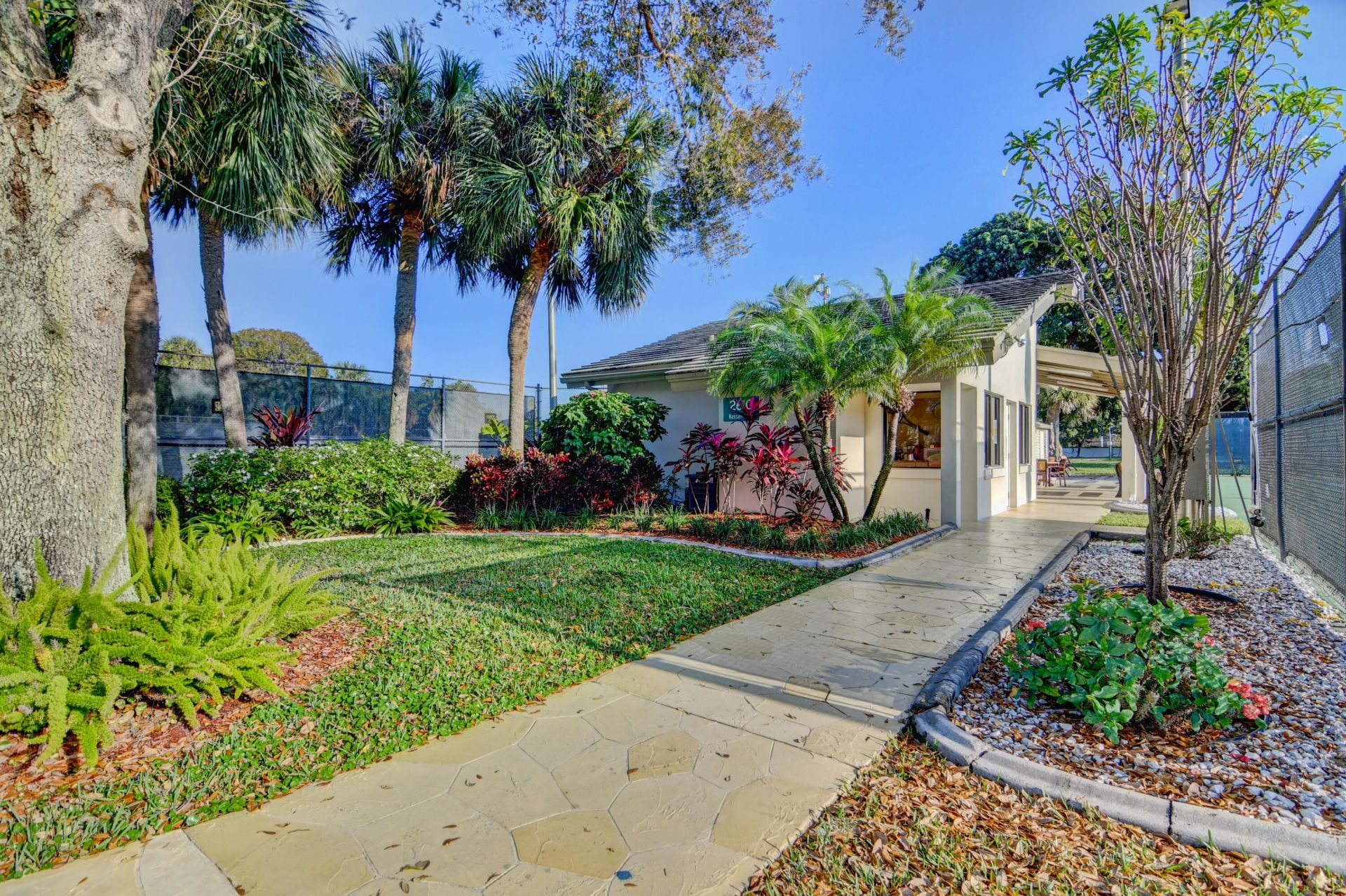 2006 Granada Drive, Unit J1, Coconut Creek, FL 33066 Photo