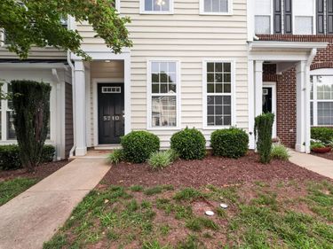 5710 Corbon Crest Lane, Raleigh, NC 27612