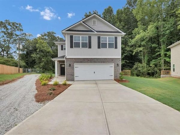 313 Melanie Court , Bowdon, GA 30108