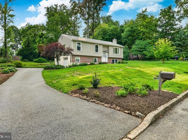 2602 PHEASANT RUN LANE, SPRING CITY, PA 19475