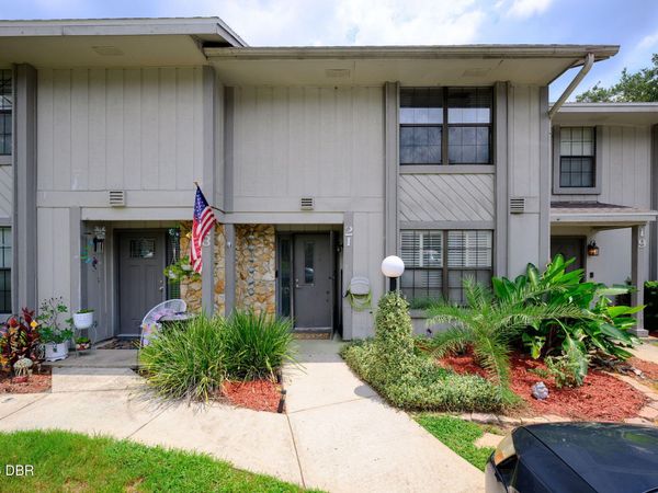 21 Oakwood Park, Ormond Beach, FL 32174