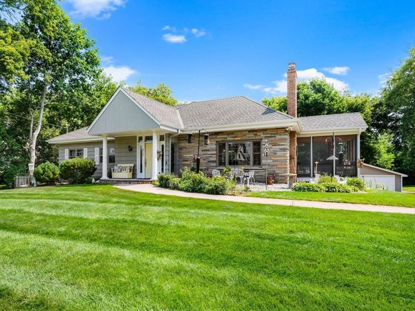 5565 Howards Point Road, Shorewood, MN 55331
