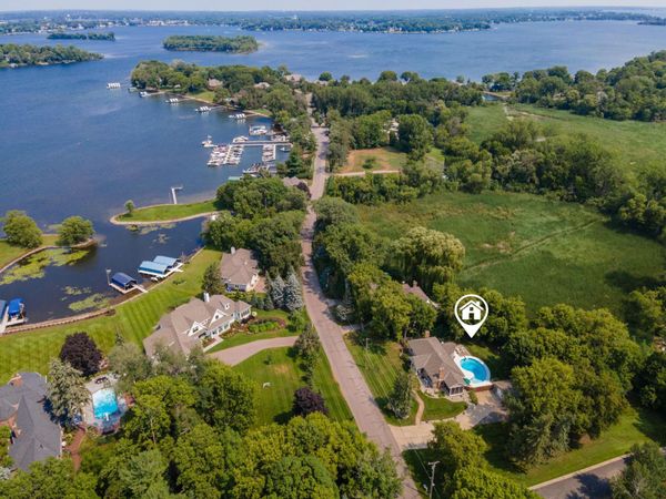 5565 Howards Point Road, Shorewood, MN 55331