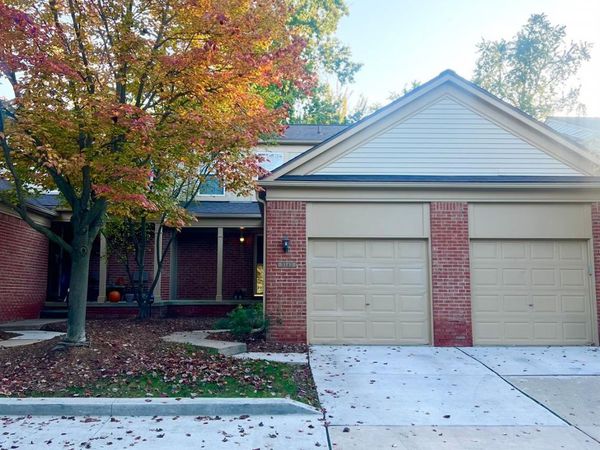 3143 VILLAGE Circle S, Ann Arbor, Mi 48108