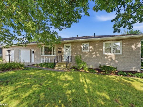 1506 N Marion Avenue Avenue, Washington, IA 52353