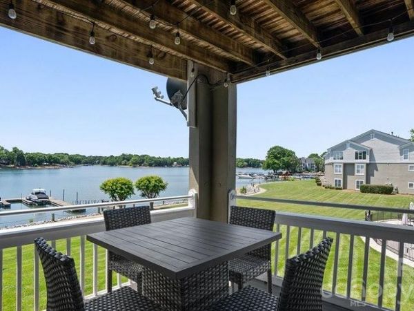 1338 Torrence Circle, Davidson, NC 28036