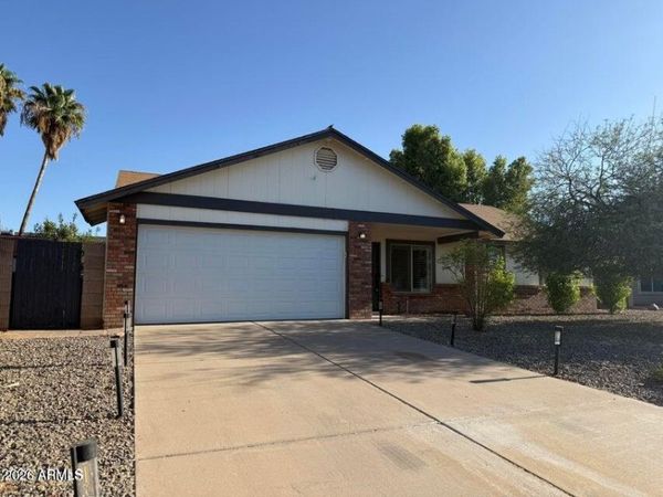 6502 E GRANDVIEW Drive, Scottsdale, AZ 85254
