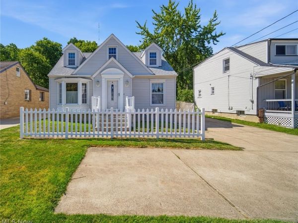 5003 W Ridgewood Drive , Parma, OH 44134