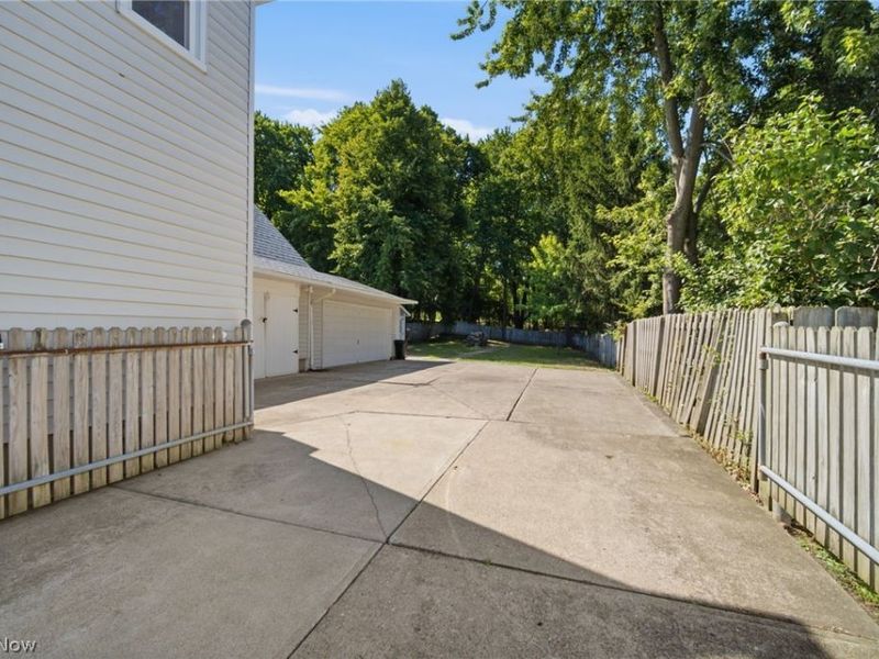 5003 W Ridgewood Drive , Parma, OH 44134 Photo 24