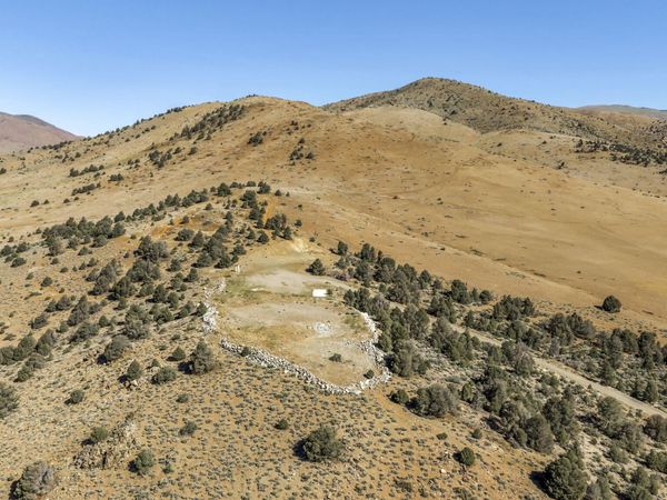 1536 Holbrook Bluffs Court, Wellington, NV 89444