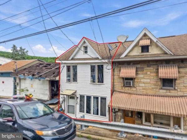 305 W WASHINGTON STREET , TAMAQUA, PA 18252