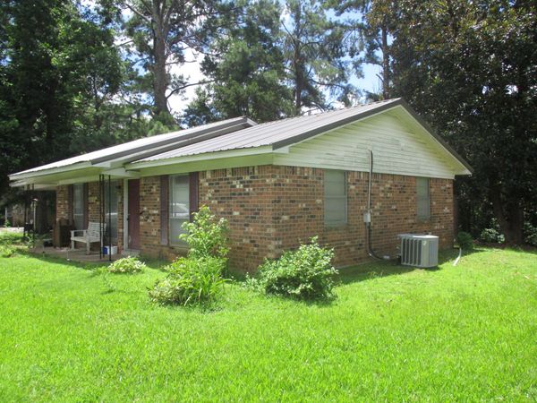 271 E Valley Dr., Pontotoc, MS 38863