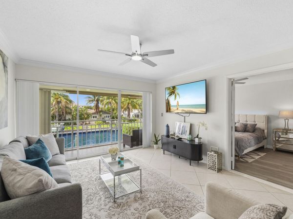 68 YACHT CLUB Drive, Unit 20, North Palm Beach, FL 33408