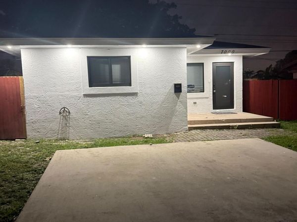 7000 TYLER Street, Hollywood, FL 33024