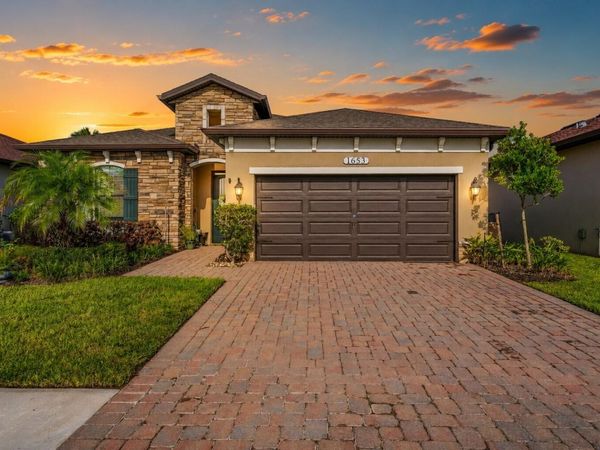 1653 Willows Square, Vero Beach, FL 32966