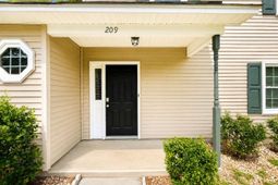 209 William Street photo 4