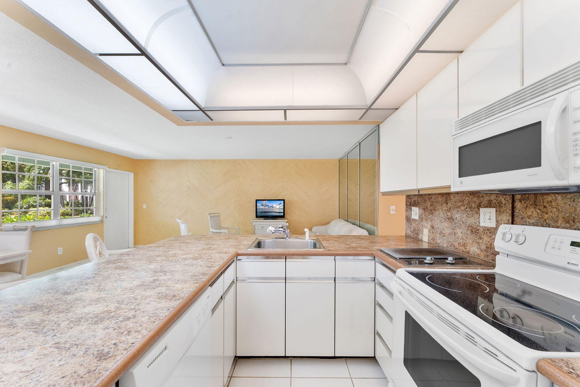 5208 NE 24th Terrace, Unit F124, Fort Lauderdale, FL 33308 Photo