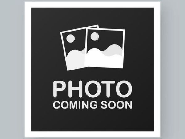 8934 N Lake DRIVE, Bayside, WI 53217