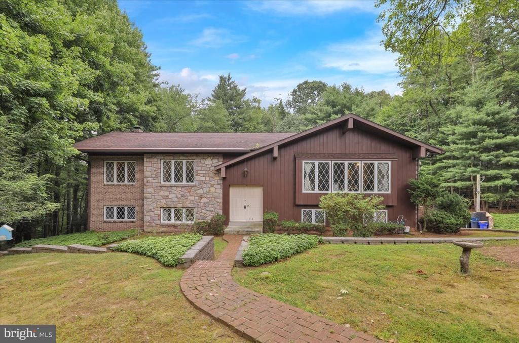 334 CANDY ROAD , MOHNTON, PA 19540
