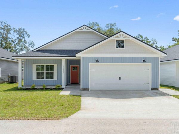 8318 Vickie St, Pensacola, FL 32514