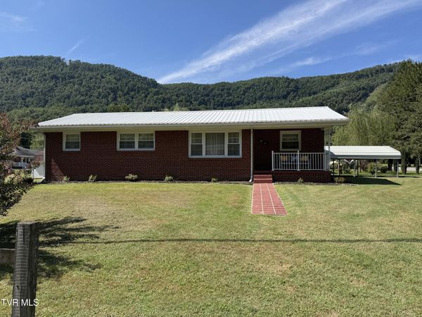 2235 East 3rd Avenue, Big Stone Gap, VA 24219