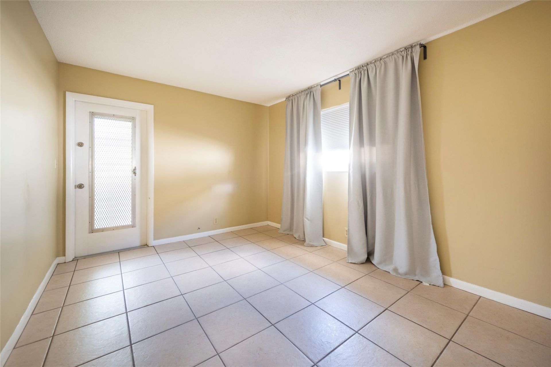 930 Mandarin Isle, Fort Lauderdale, FL 33315 Photo