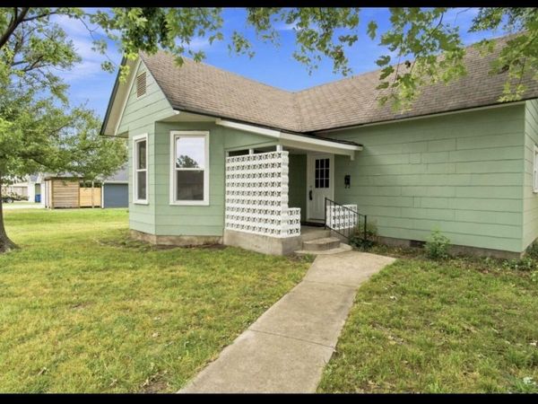 309 S Locust Street , Carterville, MO 64835