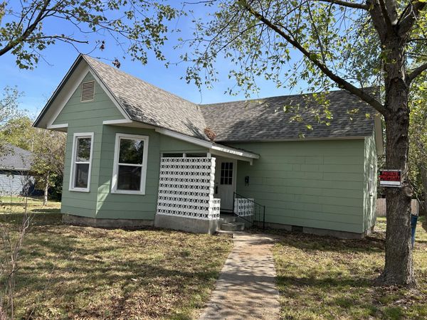 309 S Locust Street, Carterville, MO 64835