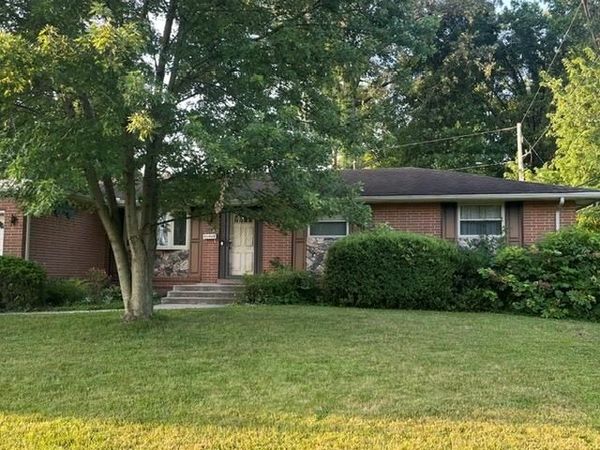 1116 W Alkaline Springs Road, Vandalia, OH 45377